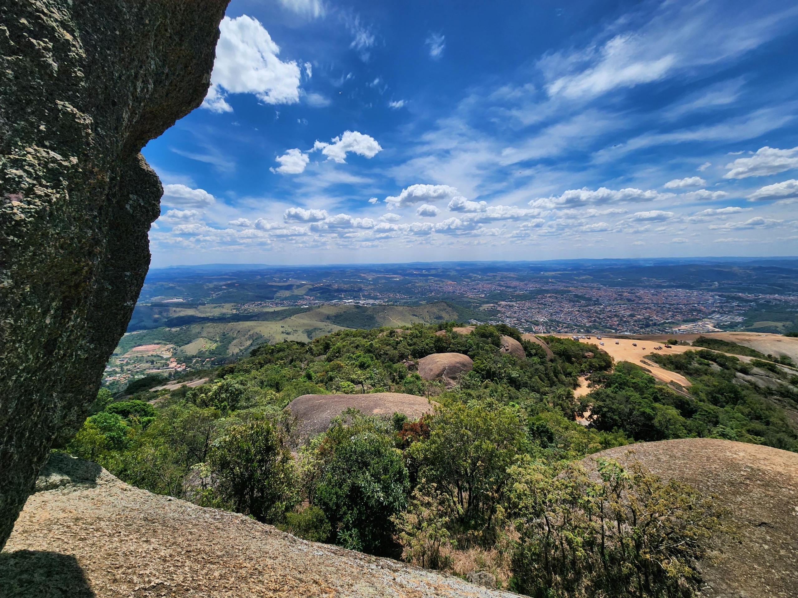 Pedra Grande de Atibaia: guia completo da trilha, rotas de subida e dicas práticas