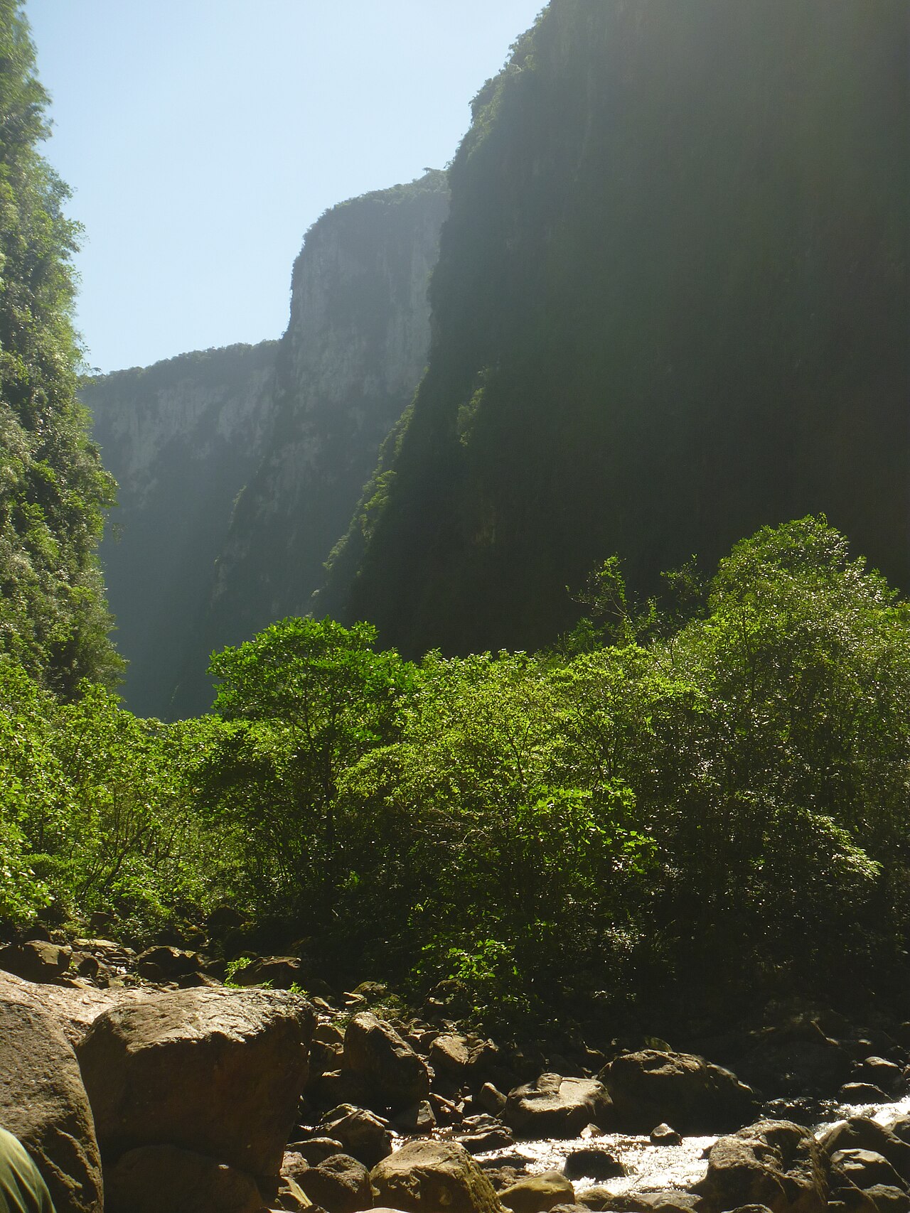 Trilha do Rio do Boi (Fenda do Cânion Itaimbezinho)
