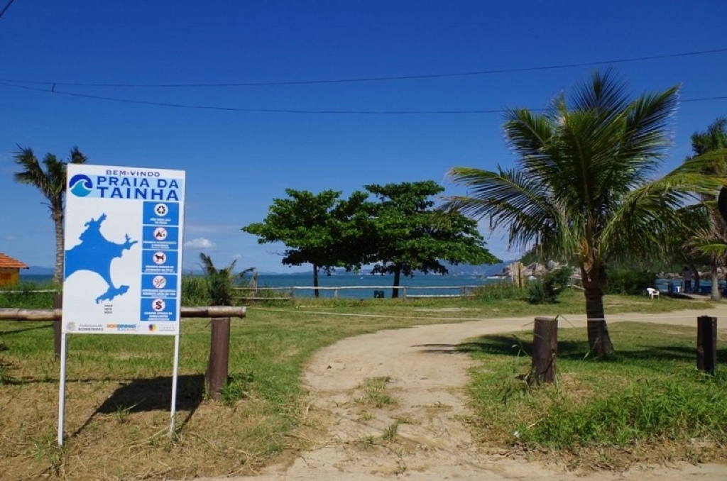 Placa de boas-vindas na Praia da Tainha em Bombinhas